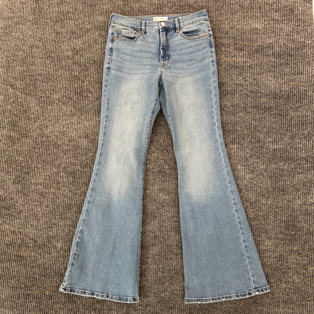Jessica Simpson Daisy High Rise Flare Jeans Light Wash Blue Bell Bottoms 8 29x31